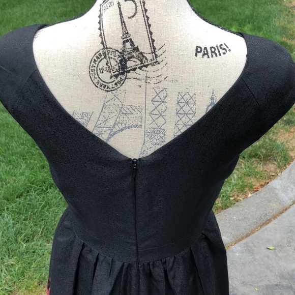 Cynthia Steefe Black Metallic Red Floral Dress -6 - Picture 4 of 8